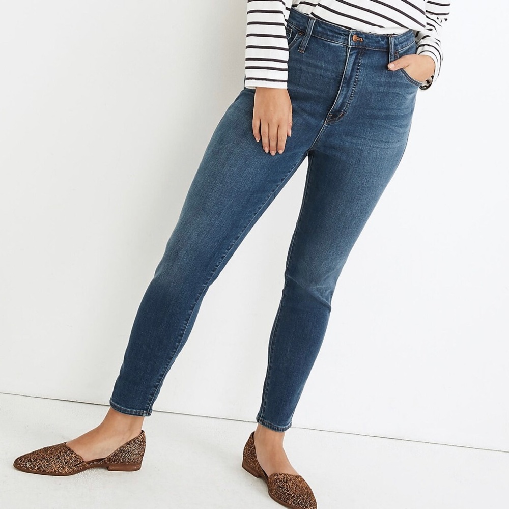 Madewell 10" High-Rise Roadtripper Supersoft Jeans in Playford Wash Size 37/20